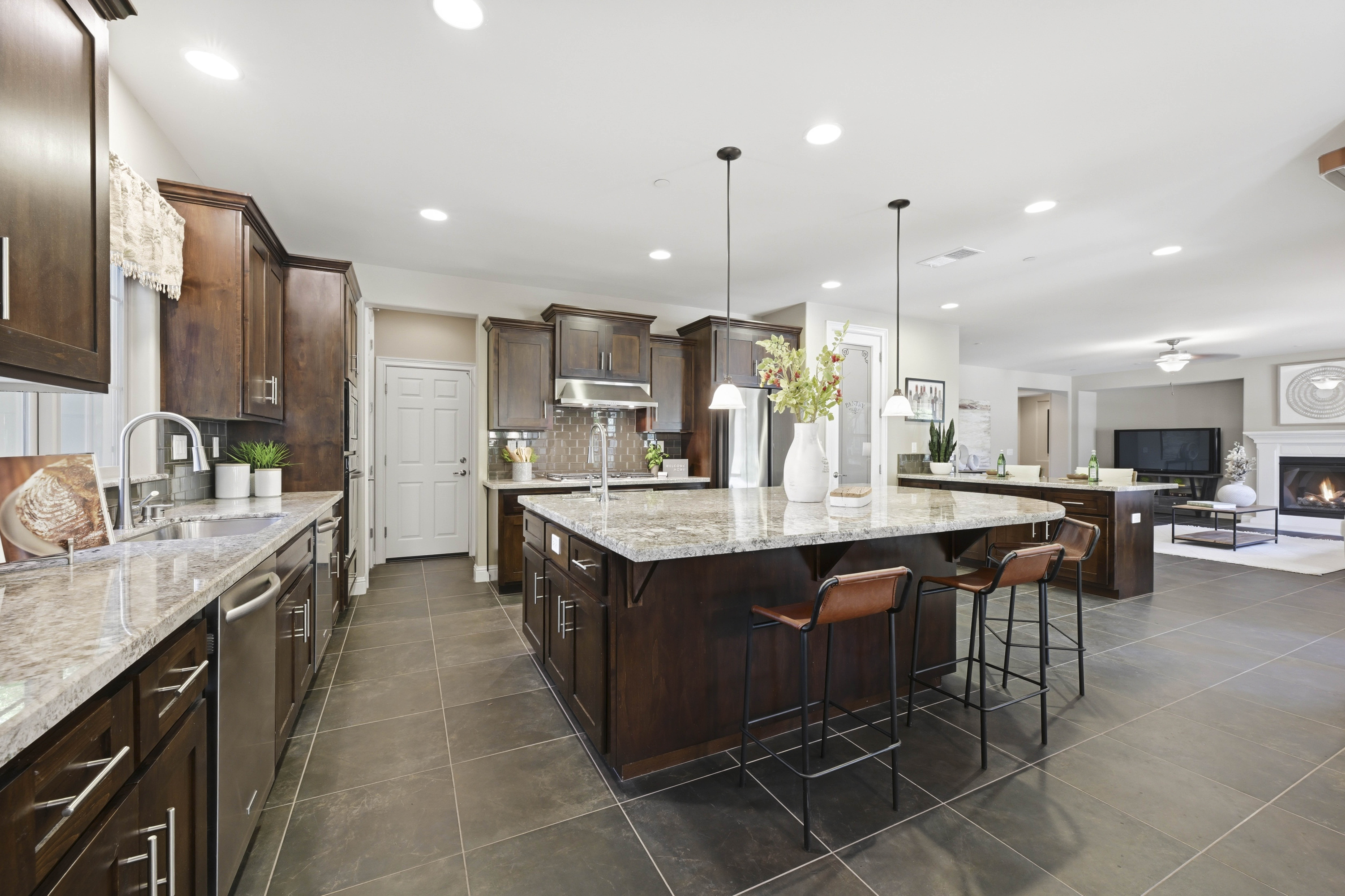  3919 Creekstone Court, Roseville, CA 95747 - 物件實景