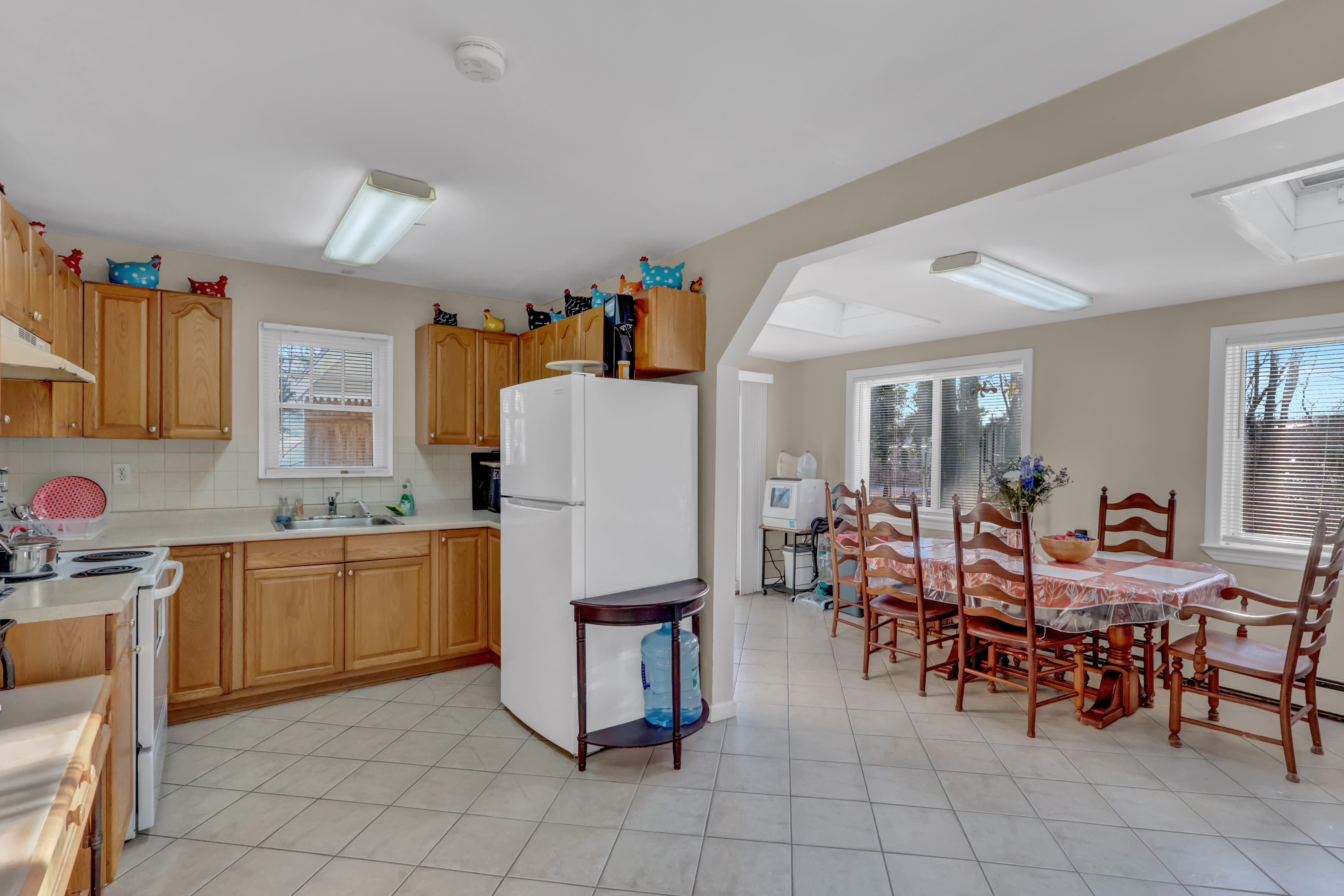 Eastport, New York, 11941, United States, 3 Bedrooms Bedrooms, ,3 BathroomsBathrooms,Residential,For Sale,2008841