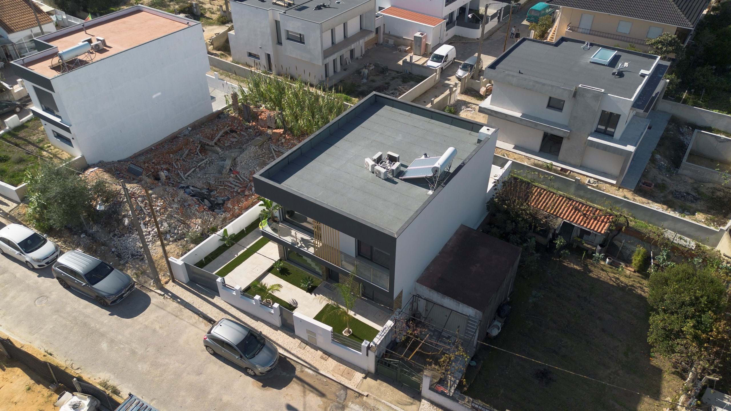 Almada, Setúbal, 2820-638, PT, 4 Bedrooms Bedrooms, ,2 BathroomsBathrooms,Residential,For Sale,1699362