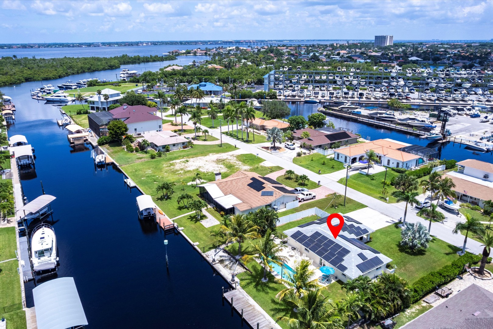 Fort Myers, Florida, 33919, United States, 3 Bedrooms Bedrooms, ,2 BathroomsBathrooms,Residential,For Sale,1935078