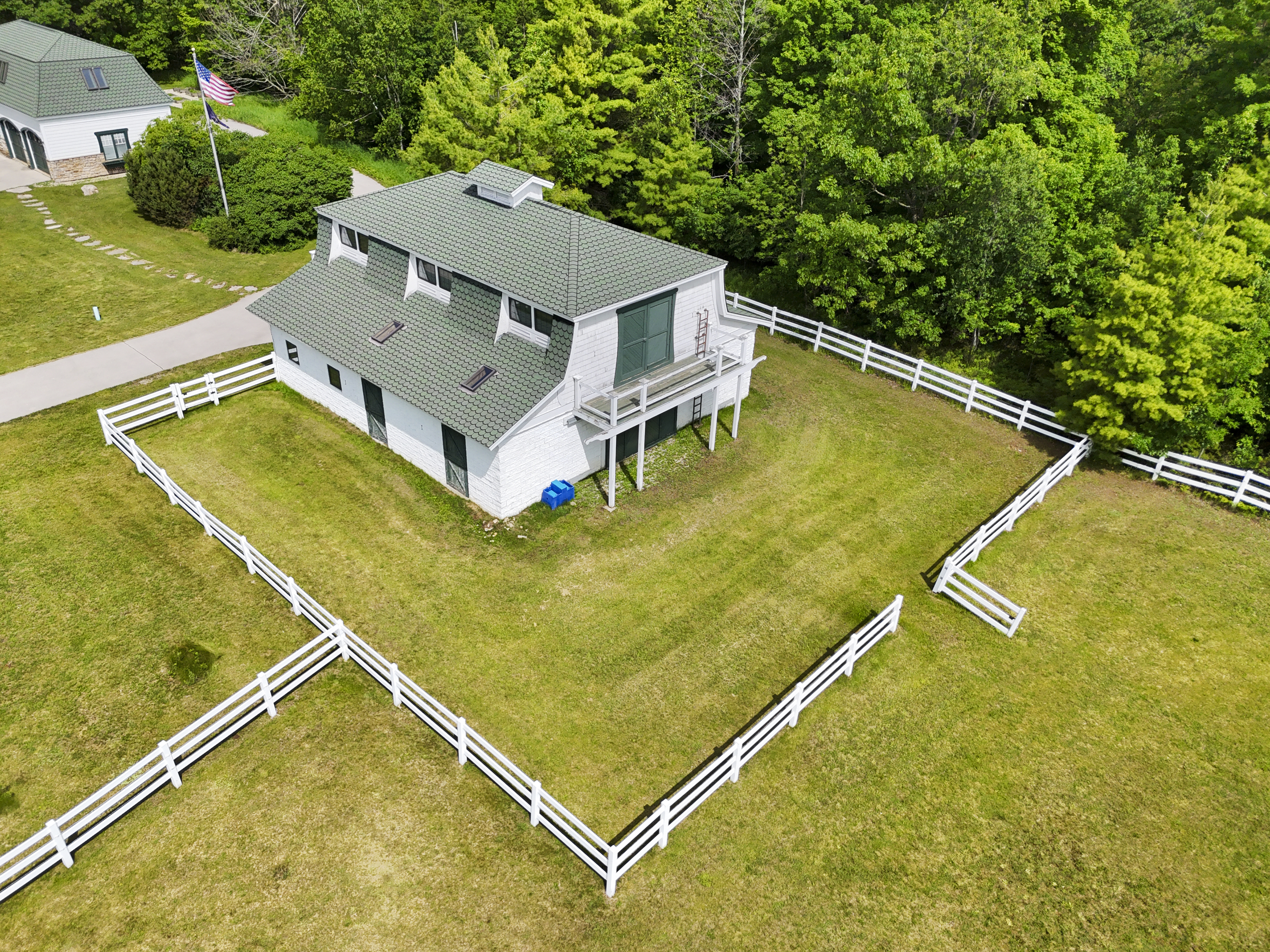  Sprawling Door County Estate on 30 Acres - 物件實景
