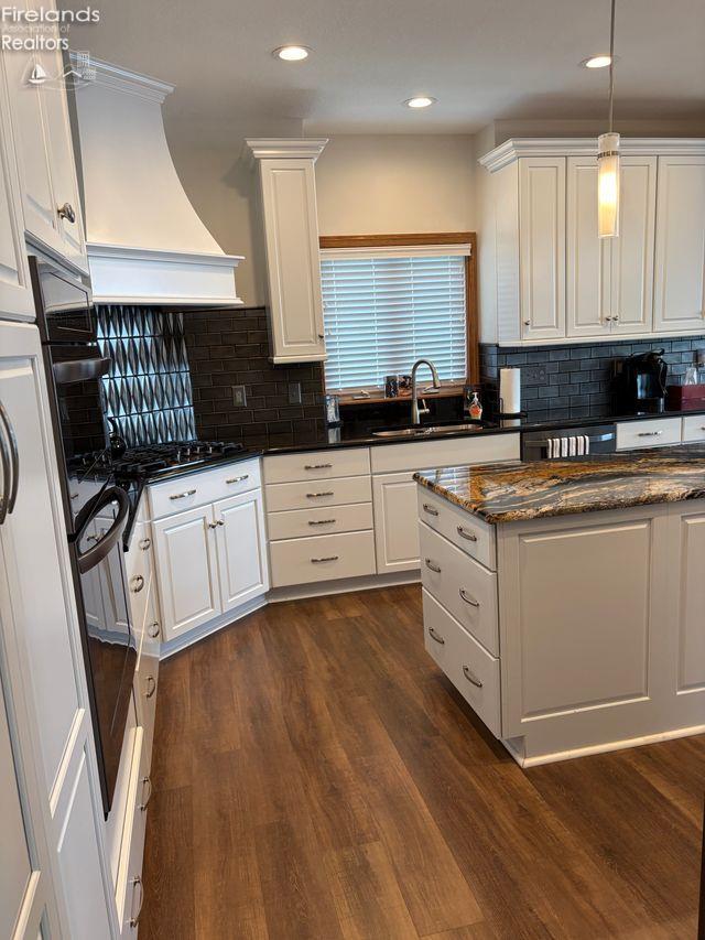 Port Clinton, Ohio, 43452, United States, 3 Bedrooms Bedrooms, ,3 BathroomsBathrooms,Residential,For Sale,1975522