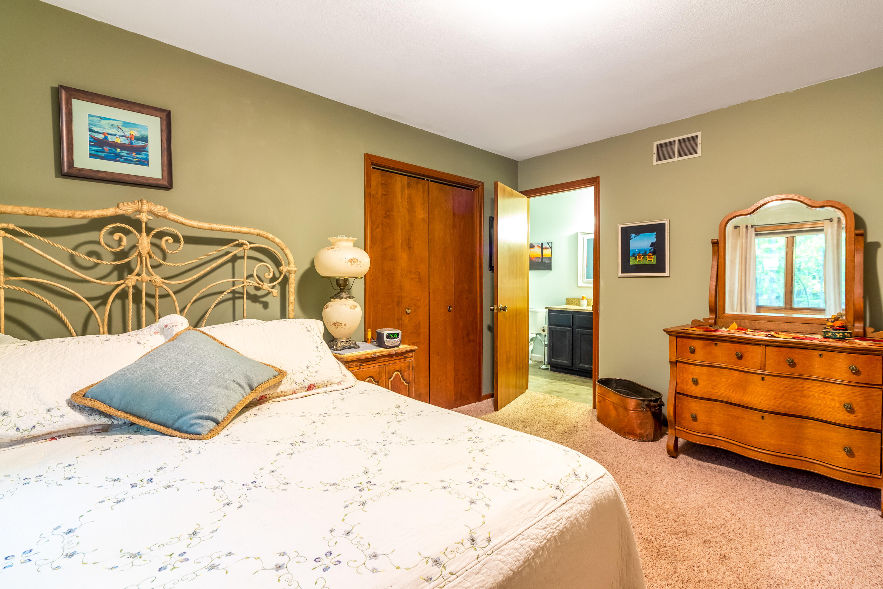 Fennville, Michigan, 49408, United States, 3 Bedrooms Bedrooms, ,3 BathroomsBathrooms,Residential,For Sale,1974475