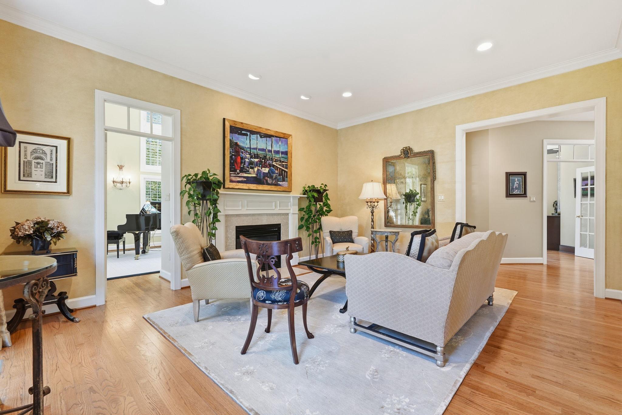  7818 Crownhurst Court, Mclean, VA, 22102 - 物件實景