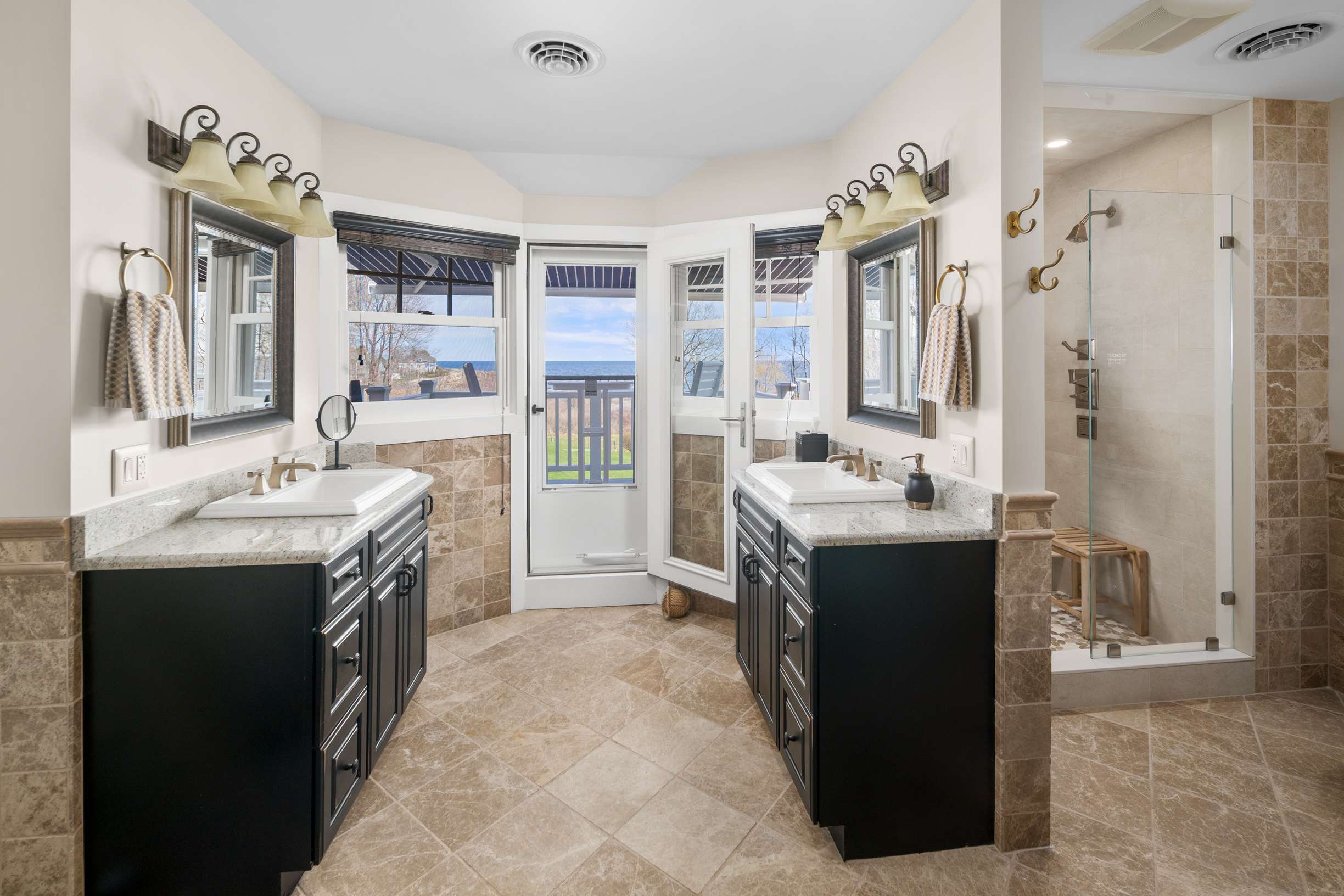  Elegant Estate Overlooking the Atlantic in Cape Neddick - 物件實景