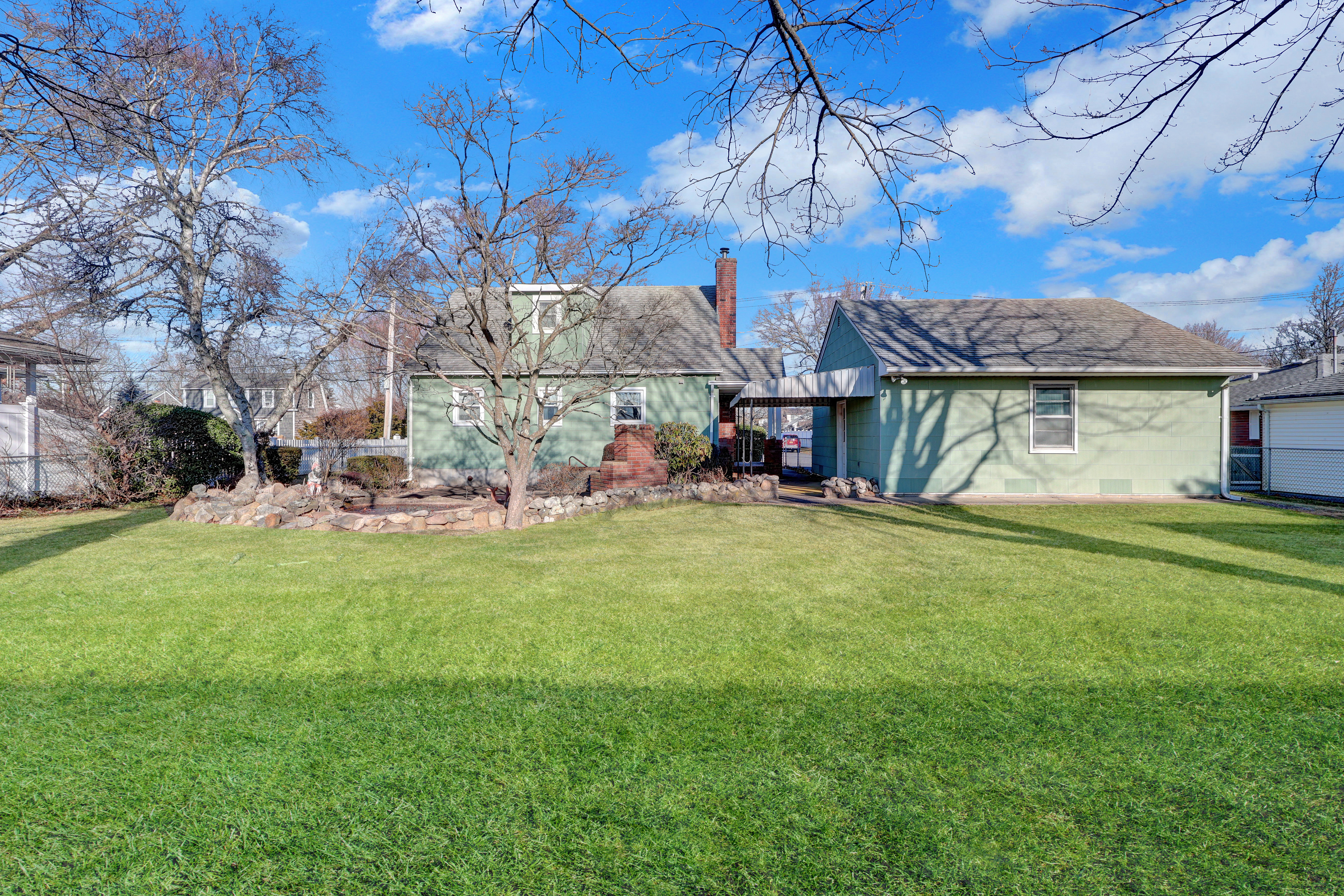 West Babylon, New York, 11704, United States, 4 Bedrooms Bedrooms, ,2 BathroomsBathrooms,Residential,For Sale,2010725