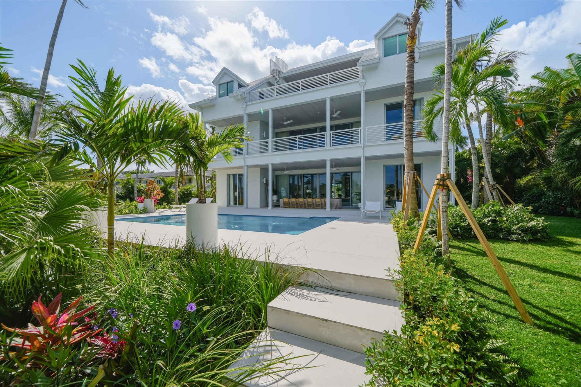  Canal-front Estate - 物件實景