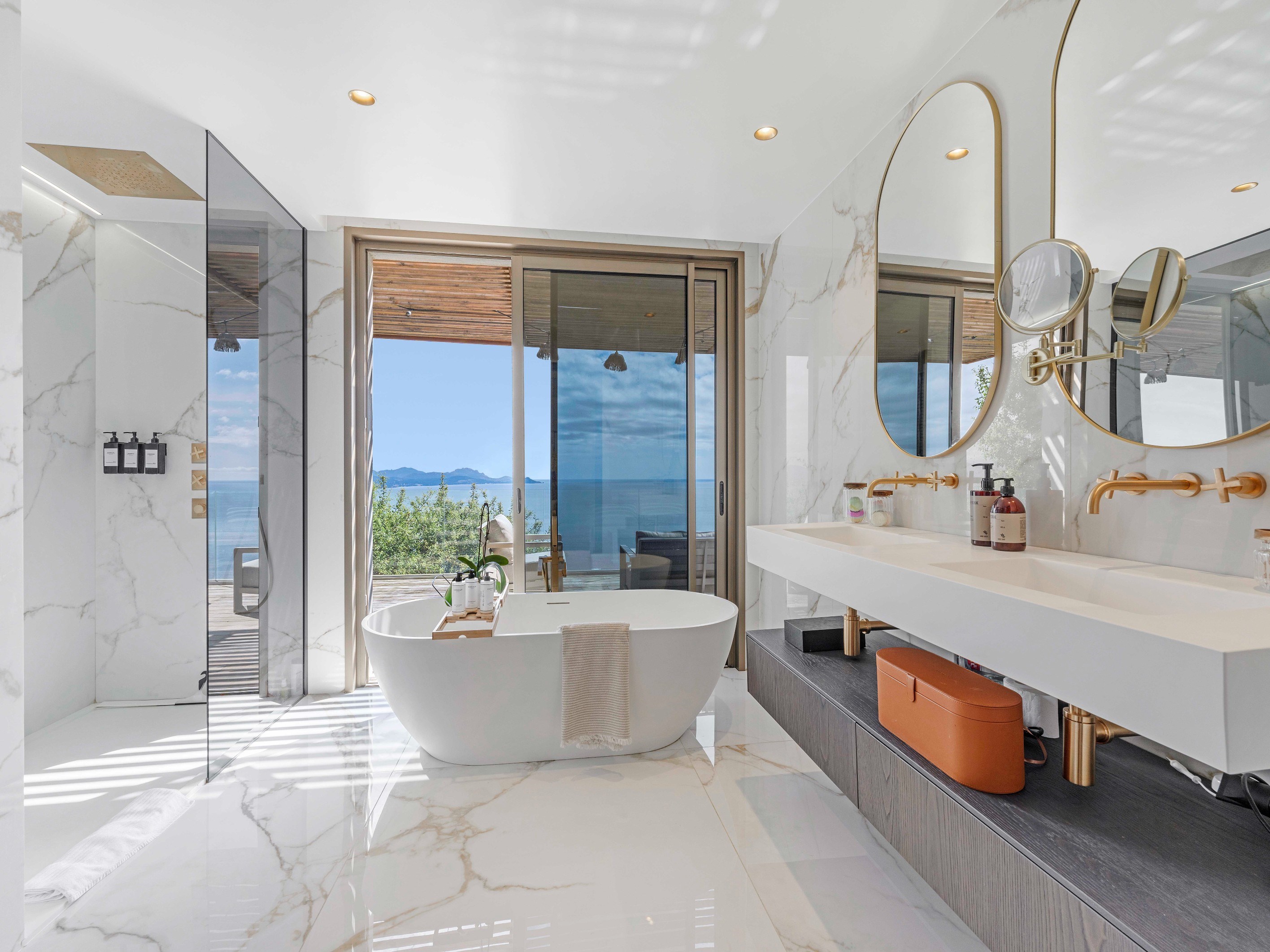  Luxury villa in Les Issambres with panoramic sea view and infinity pool - 物件實景