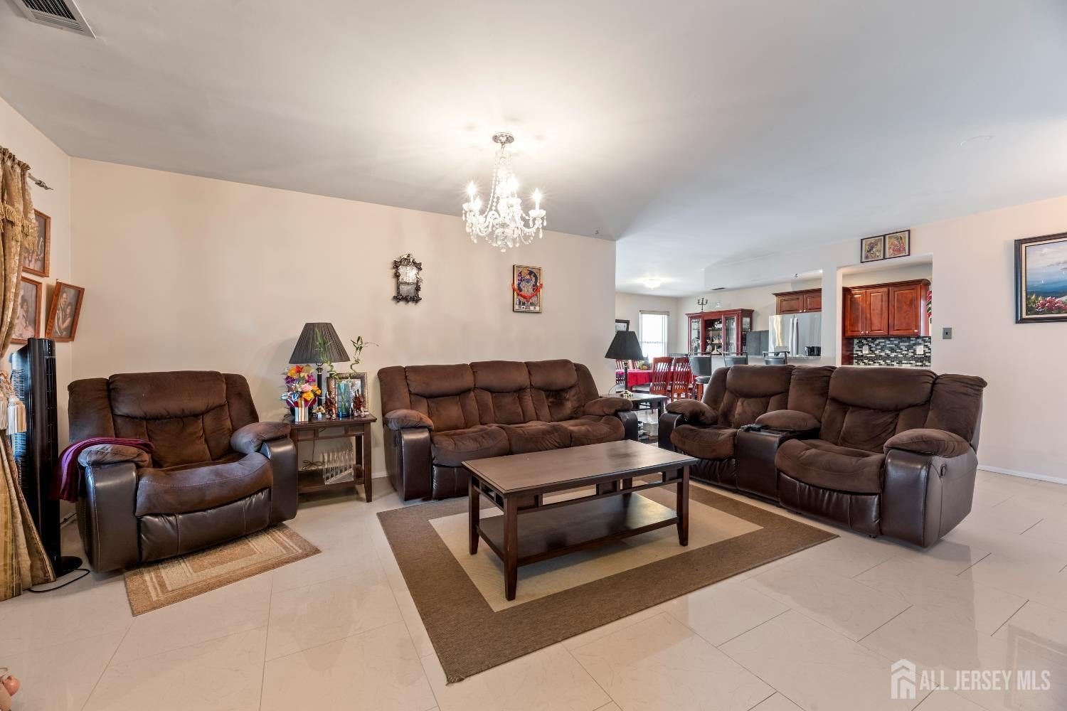Edison, New Jersey, 08820, United States, 4 Bedrooms Bedrooms, ,2 BathroomsBathrooms,Residential,For Sale,1921725