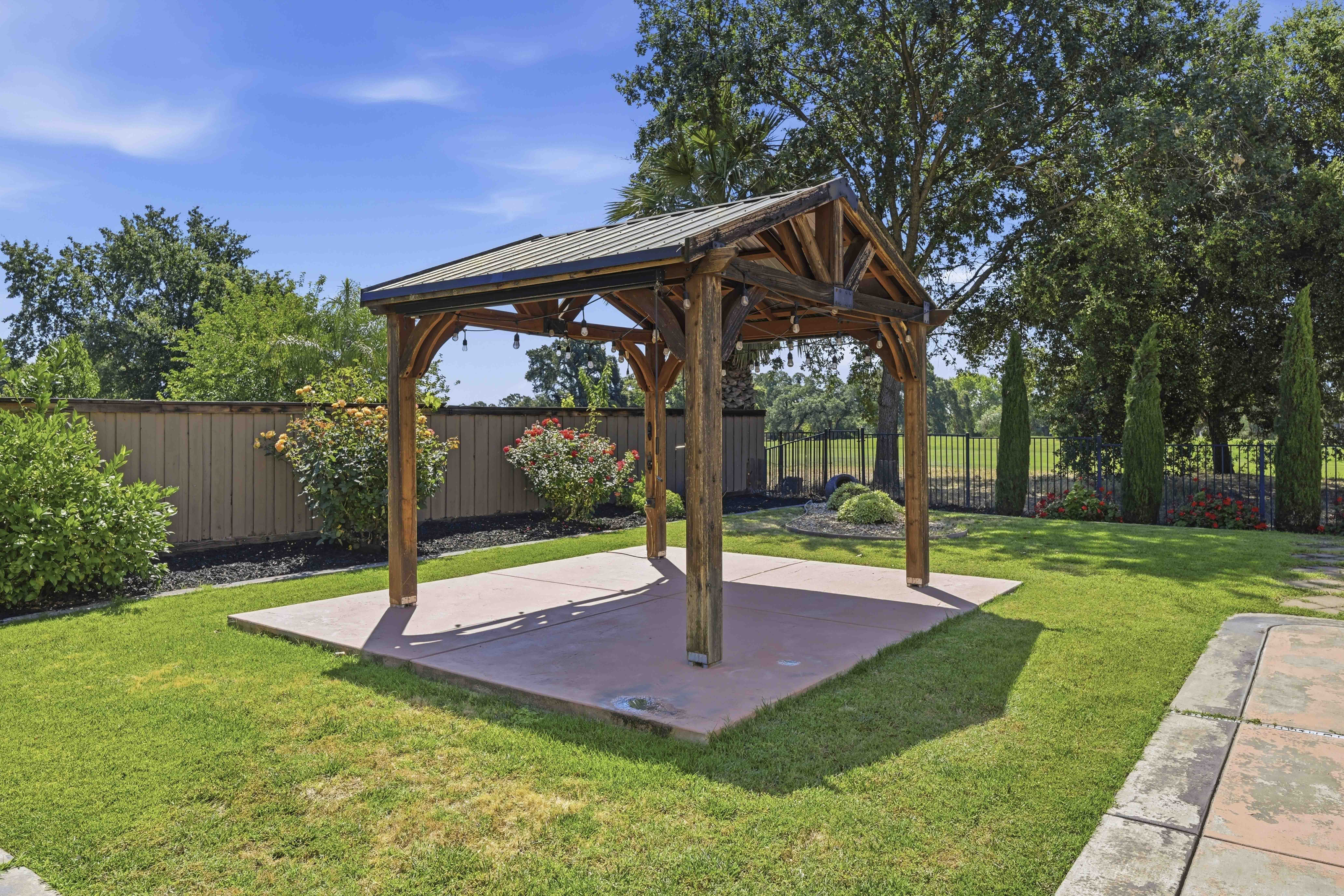  8587 Indianwood Lane, Roseville, CA 95747 - 物件實景