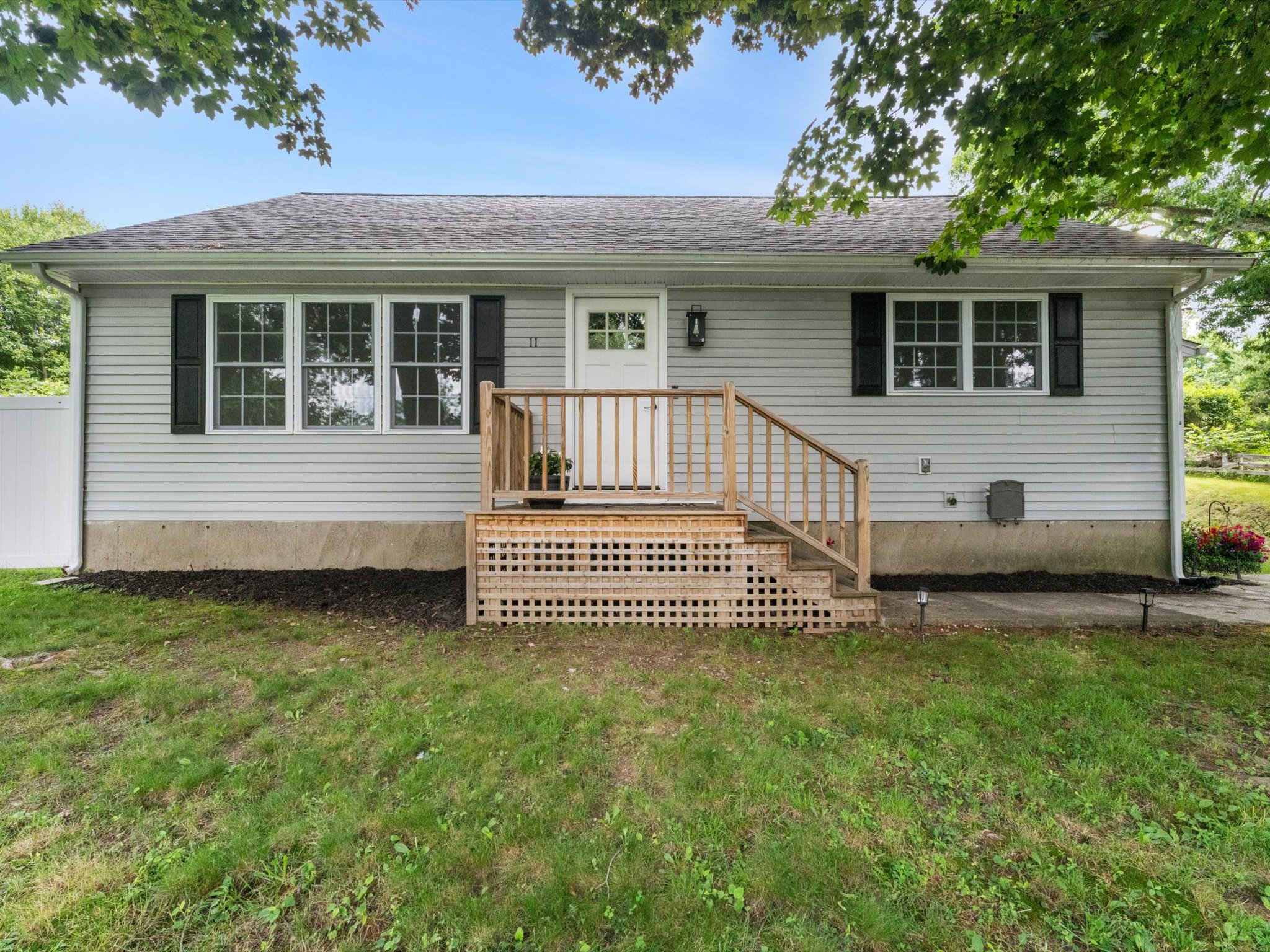  11 Mendon Road, Northbridge, MA 01534 - 物件實景