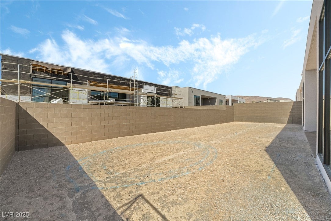 Las Vegas, Nevada, 89135, United States, 4 Bedrooms Bedrooms, ,5 BathroomsBathrooms,Residential,For Sale,1974959