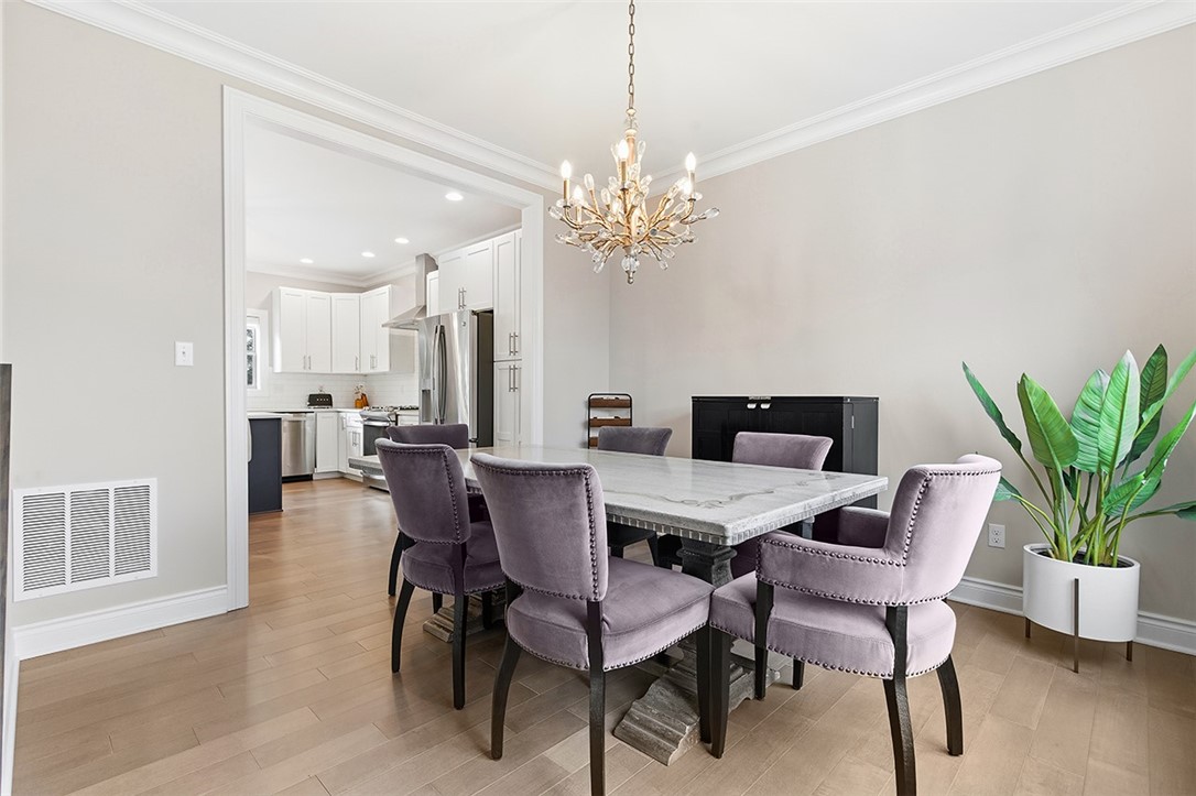 Collier Twp, Pennsylvania, 15205, United States, 4 Bedrooms Bedrooms, ,4 BathroomsBathrooms,Residential,For Sale,1994329