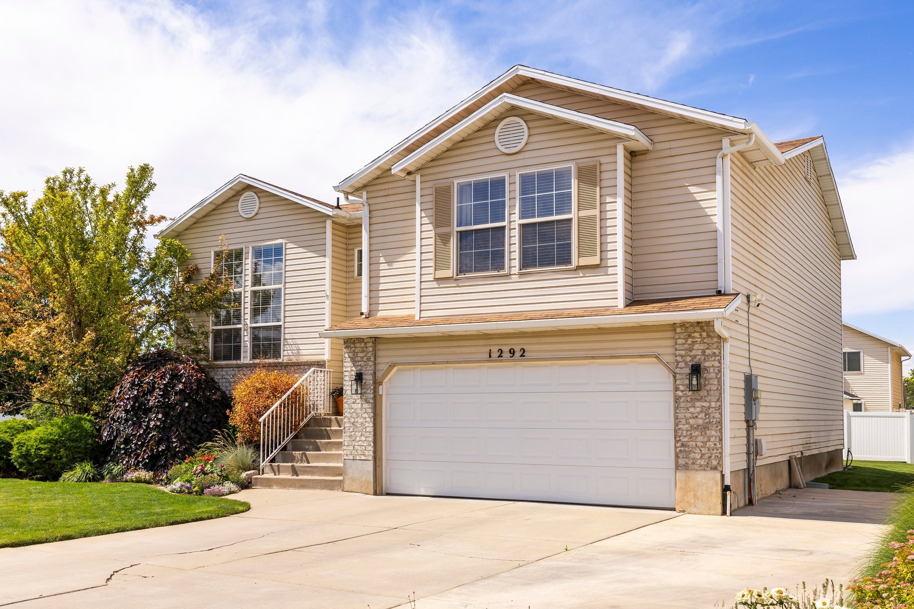  Updated 4-Bed with RV Parking, Mountain Views, and Large Fenced Backyard - 物件實景