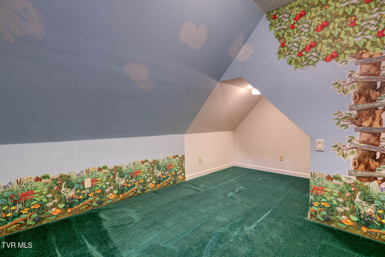 Rogersville, Tennessee, 37857, United States, 4 Bedrooms Bedrooms, ,4 BathroomsBathrooms,Residential,For Sale,1977931