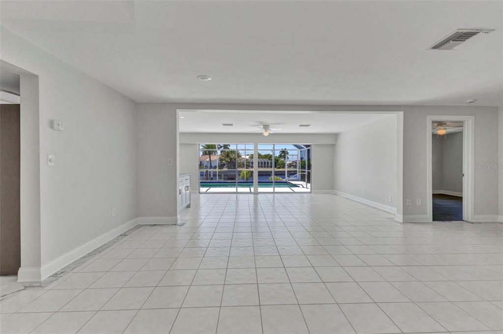 Punta Gorda, Florida, 33950, United States, 3 Bedrooms Bedrooms, ,3 BathroomsBathrooms,Residential,For Sale,1911362