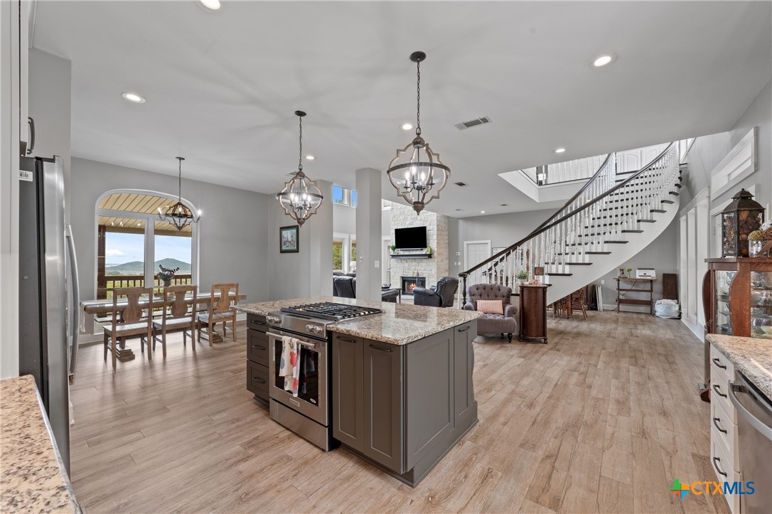 Belton, Texas, 76513, United States, 4 Bedrooms Bedrooms, ,3 BathroomsBathrooms,Residential,For Sale,1989354