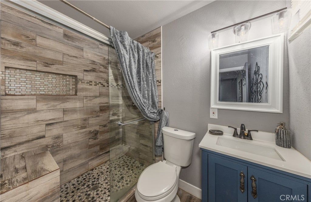 Redlands, California, 92374, United States, 5 Bedrooms Bedrooms, ,1 BathroomBathrooms,Residential,For Sale,2005223