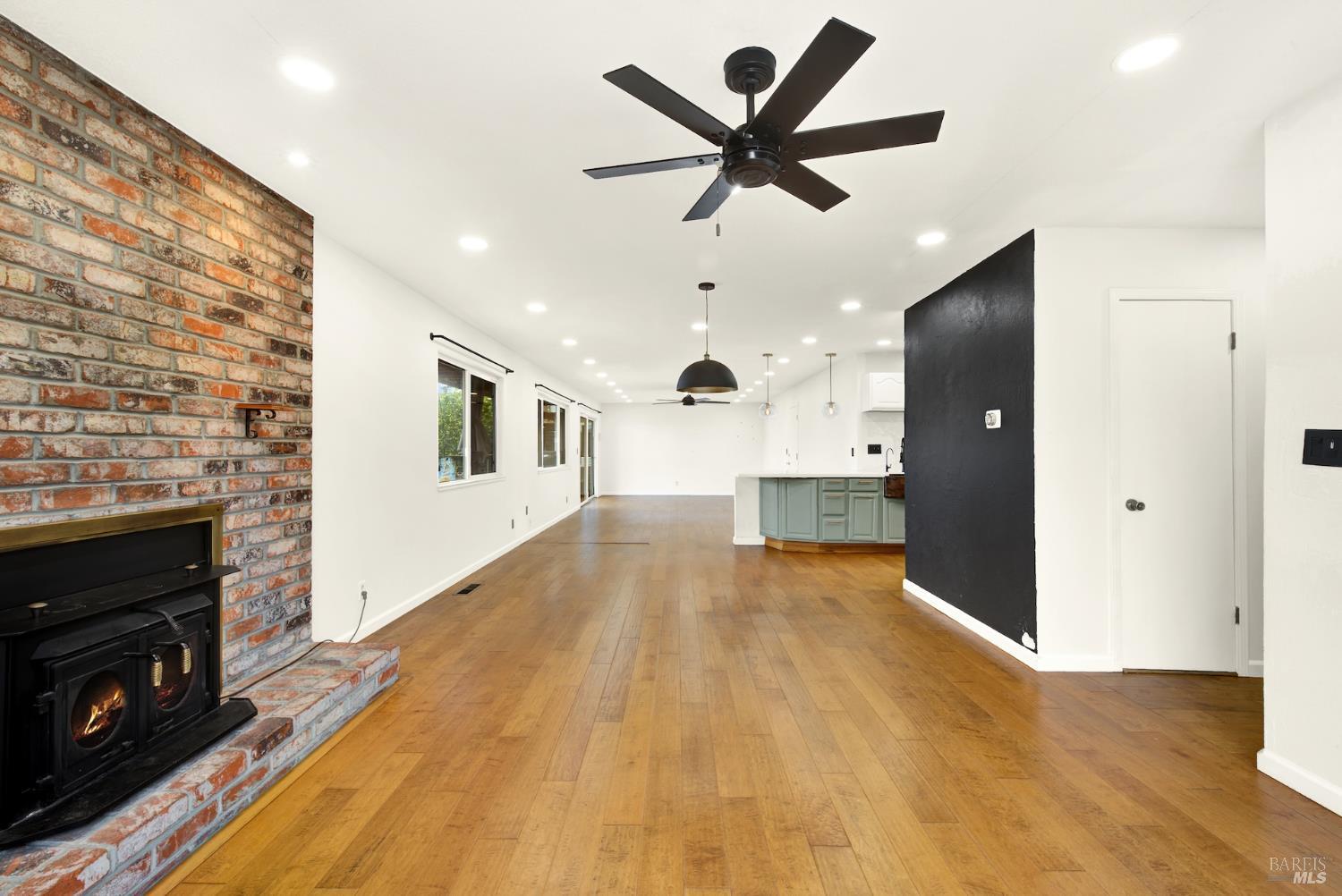 Benicia, California, 94510, United States, 4 Bedrooms Bedrooms, ,3 BathroomsBathrooms,Residential,For Sale,1989511