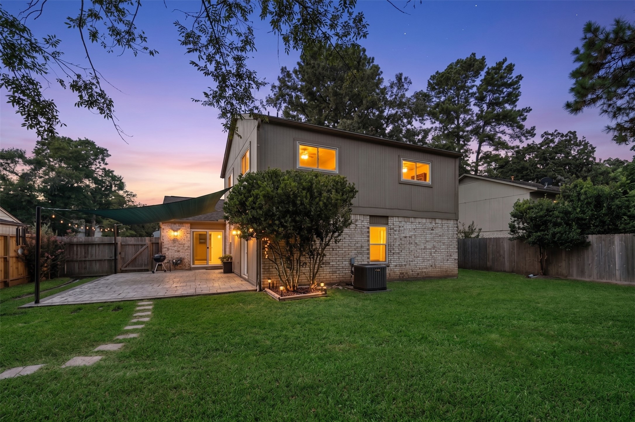  3223 Holly Green Drive - 物件實景