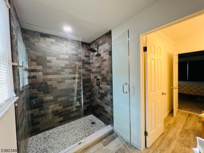 Pompton Lakes Boro, New Jersey, 07442, United States, 3 Bedrooms Bedrooms, ,3 BathroomsBathrooms,Residential,For Sale,1925292