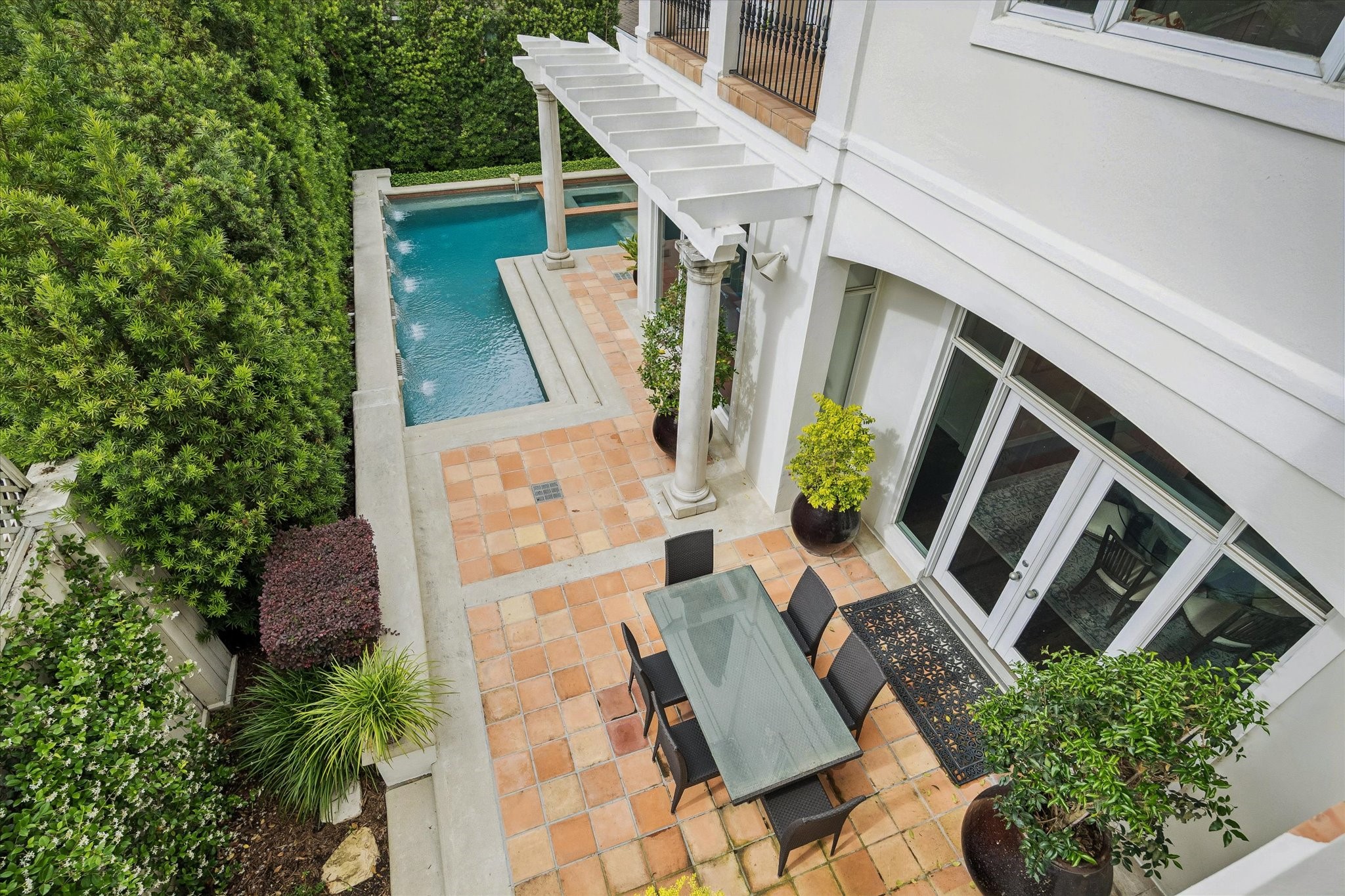  2102 Mcclendon Street - 物件實景