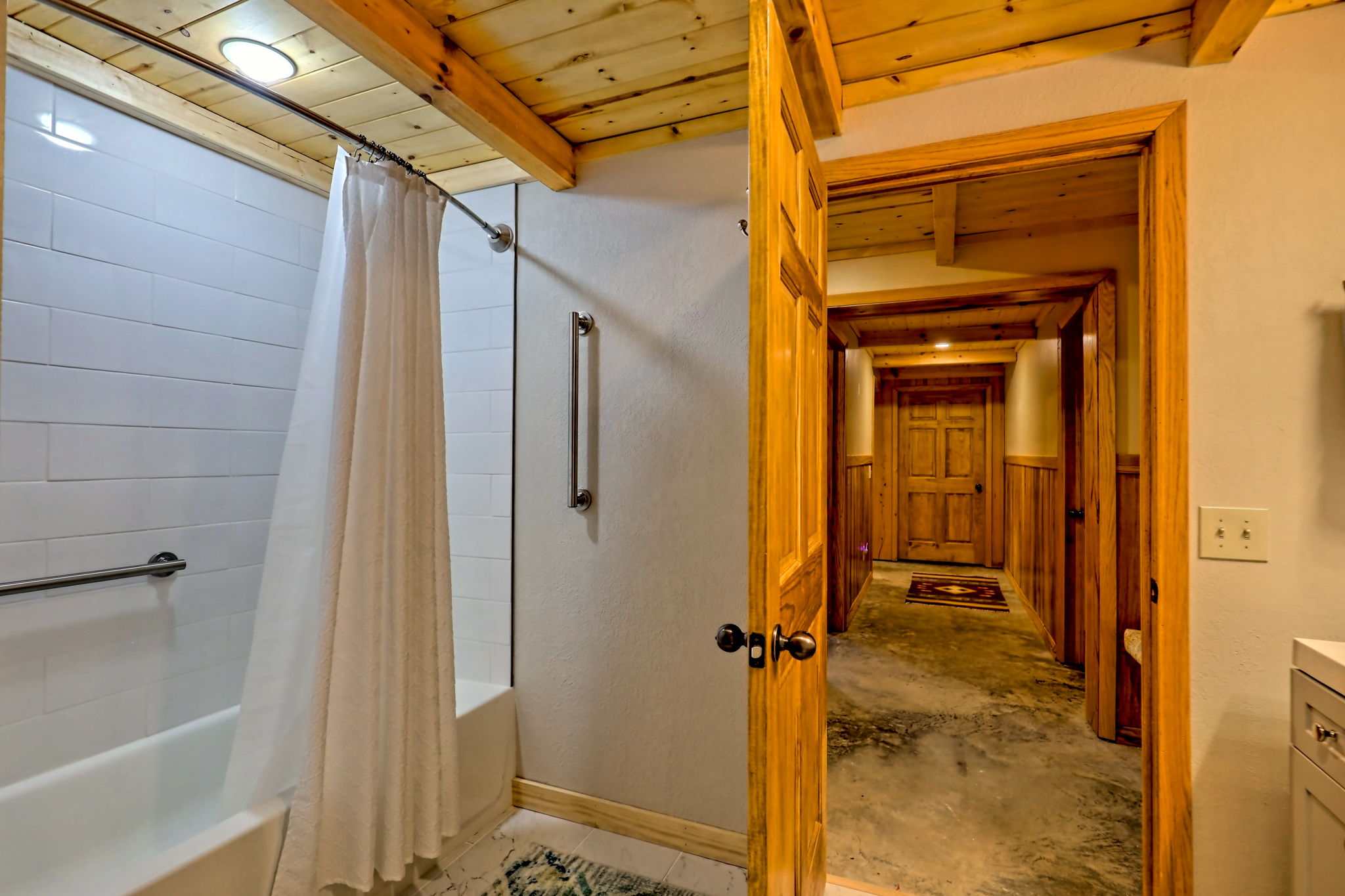 Warne, North Carolina, 28909, United States, 3 Bedrooms Bedrooms, ,3 BathroomsBathrooms,Residential,For Sale,1826737