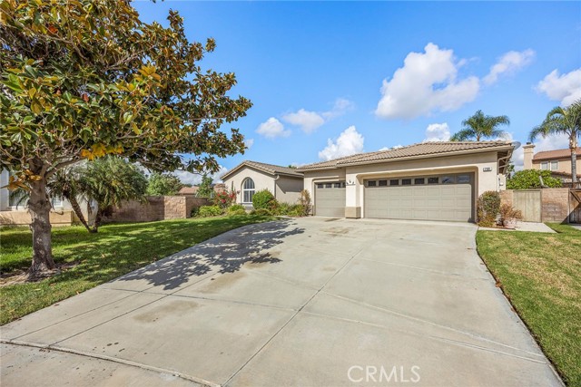 Eastvale, California, 92880, United States, 4 Bedrooms Bedrooms, ,2 BathroomsBathrooms,Residential,For Sale,1987341