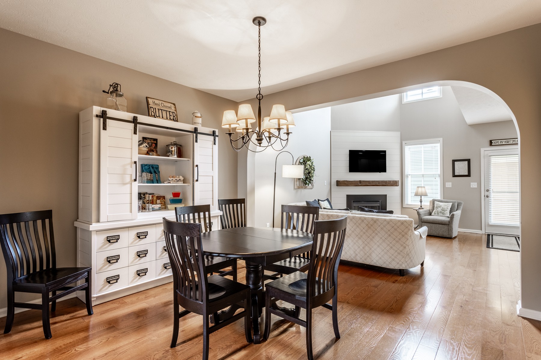  Stunning Townhome in Desirable Carmel Neighborhood - 物件實景