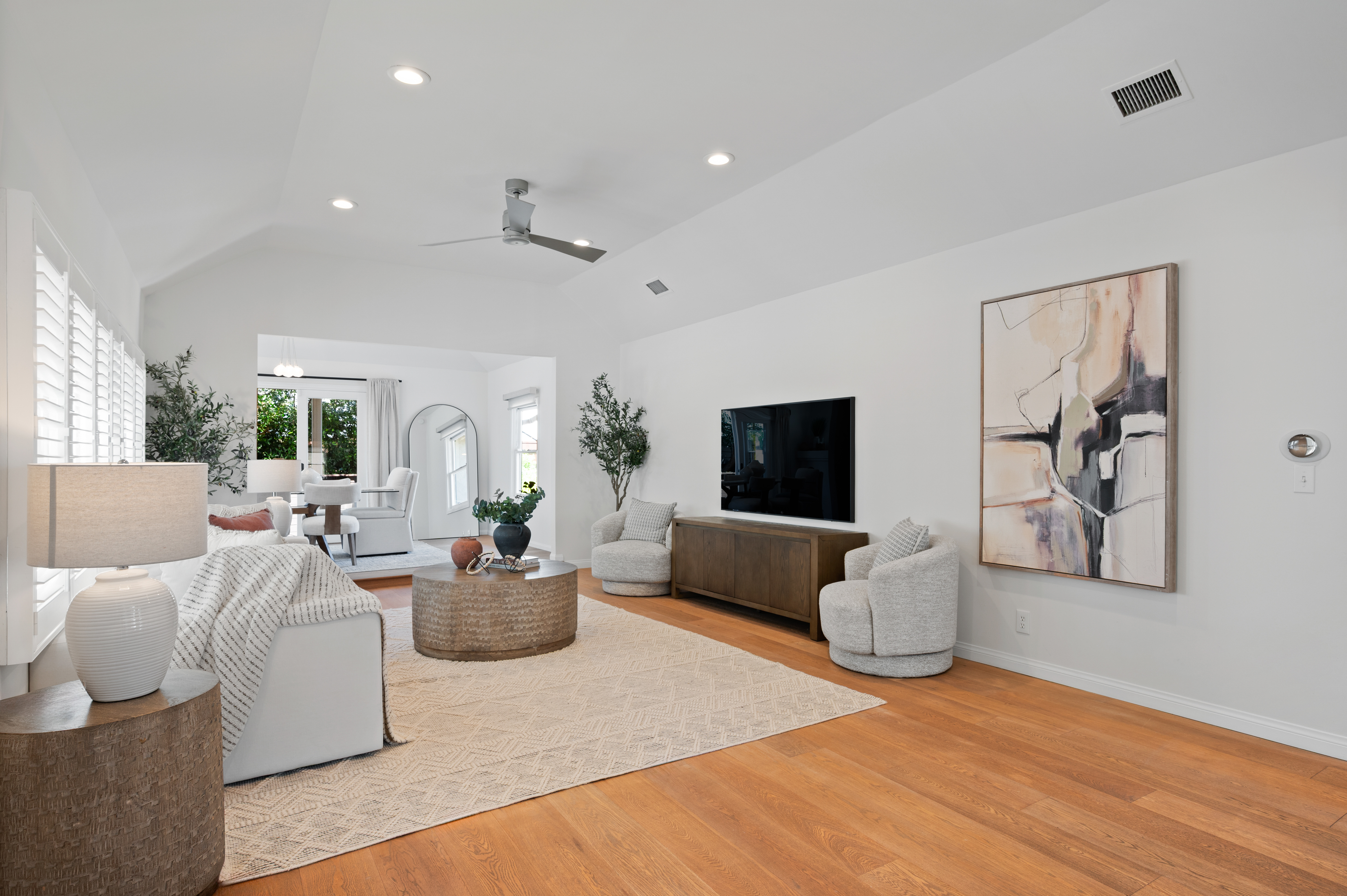  1662 Rotary Drive, Los Angeles, CA 90026 - 物件實景