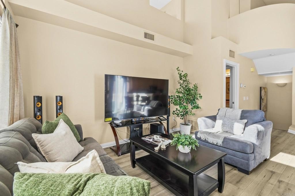 Chula Vista, California, 91910, United States, 2 Bedrooms Bedrooms, ,2 BathroomsBathrooms,Residential,For Sale,1996951