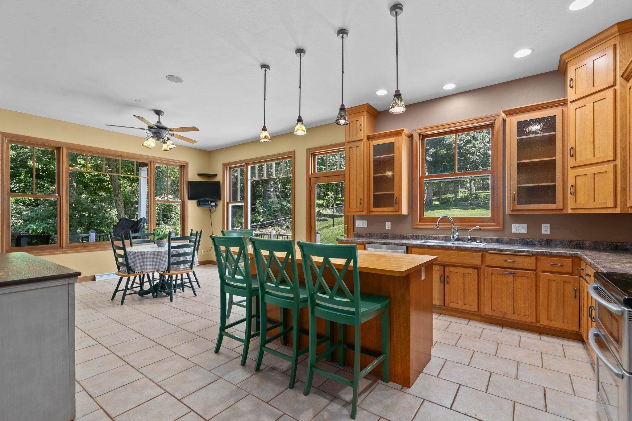 Berlin, Wisconsin, 54923, United States, 5 Bedrooms Bedrooms, ,4 BathroomsBathrooms,Residential,For Sale,1974961