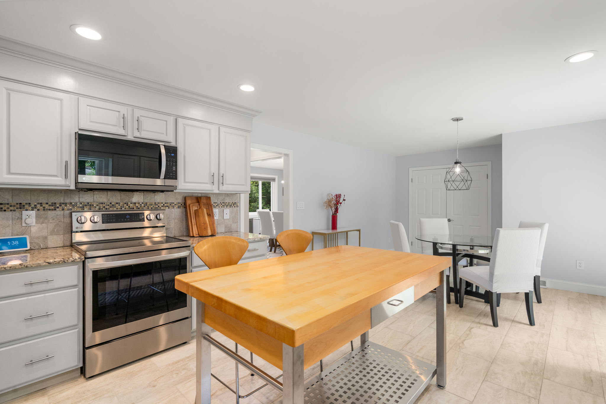  5 Patrick Circle, Stoneham, MA, 02180 - 物件實景