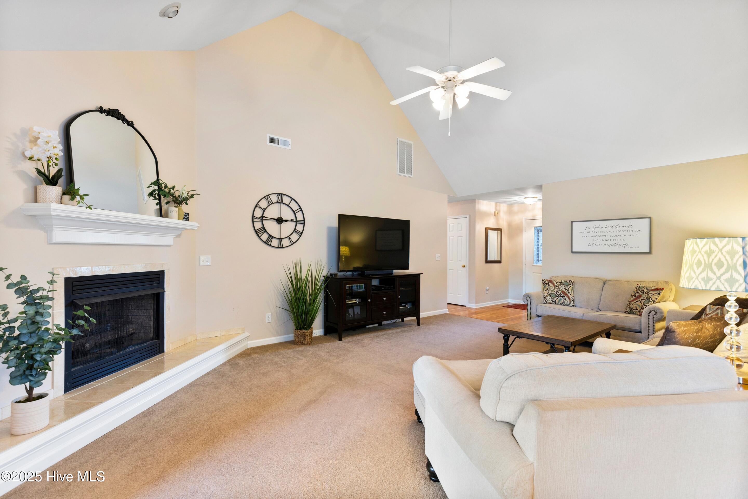Wilmington, North Carolina, 28409, United States, 4 Bedrooms Bedrooms, ,3 BathroomsBathrooms,Residential,For Sale,1898708