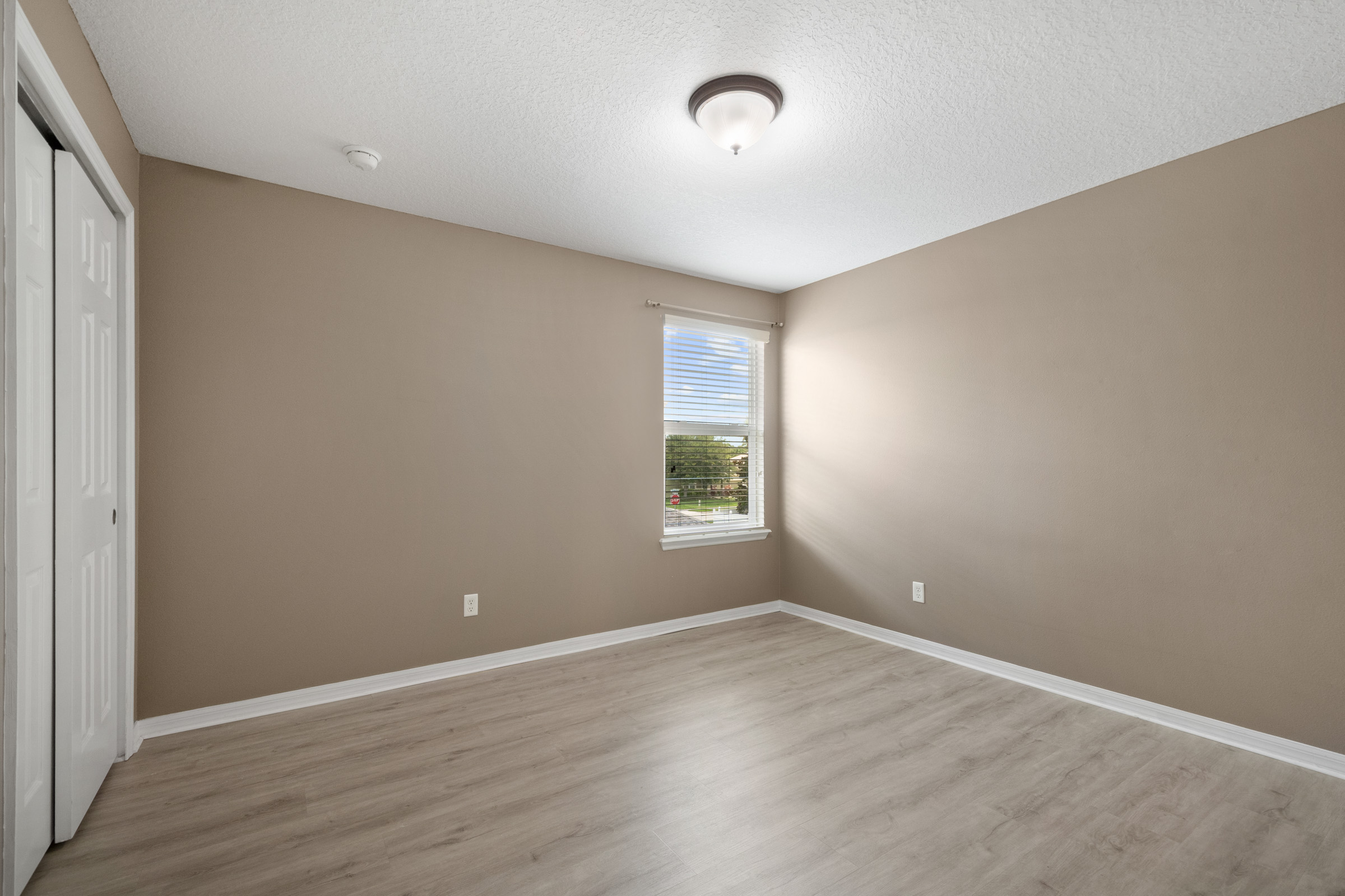 Winter Garden, Florida, 34787, United States, 5 Bedrooms Bedrooms, ,3 BathroomsBathrooms,Residential,For Sale,1935885