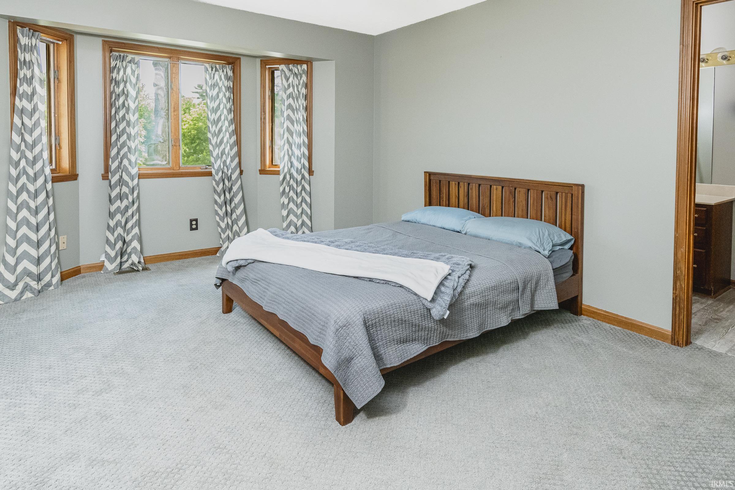 Bloomington, Indiana, 47404, United States, 4 Bedrooms Bedrooms, ,6 BathroomsBathrooms,Residential,For Sale,2005085