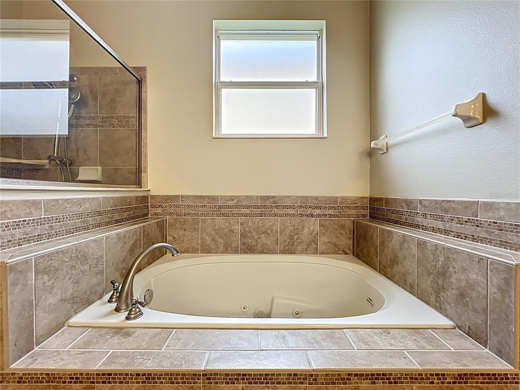 Orlando, Florida, 32829, United States, 4 Bedrooms Bedrooms, ,4 BathroomsBathrooms,Residential,For Sale,1913798