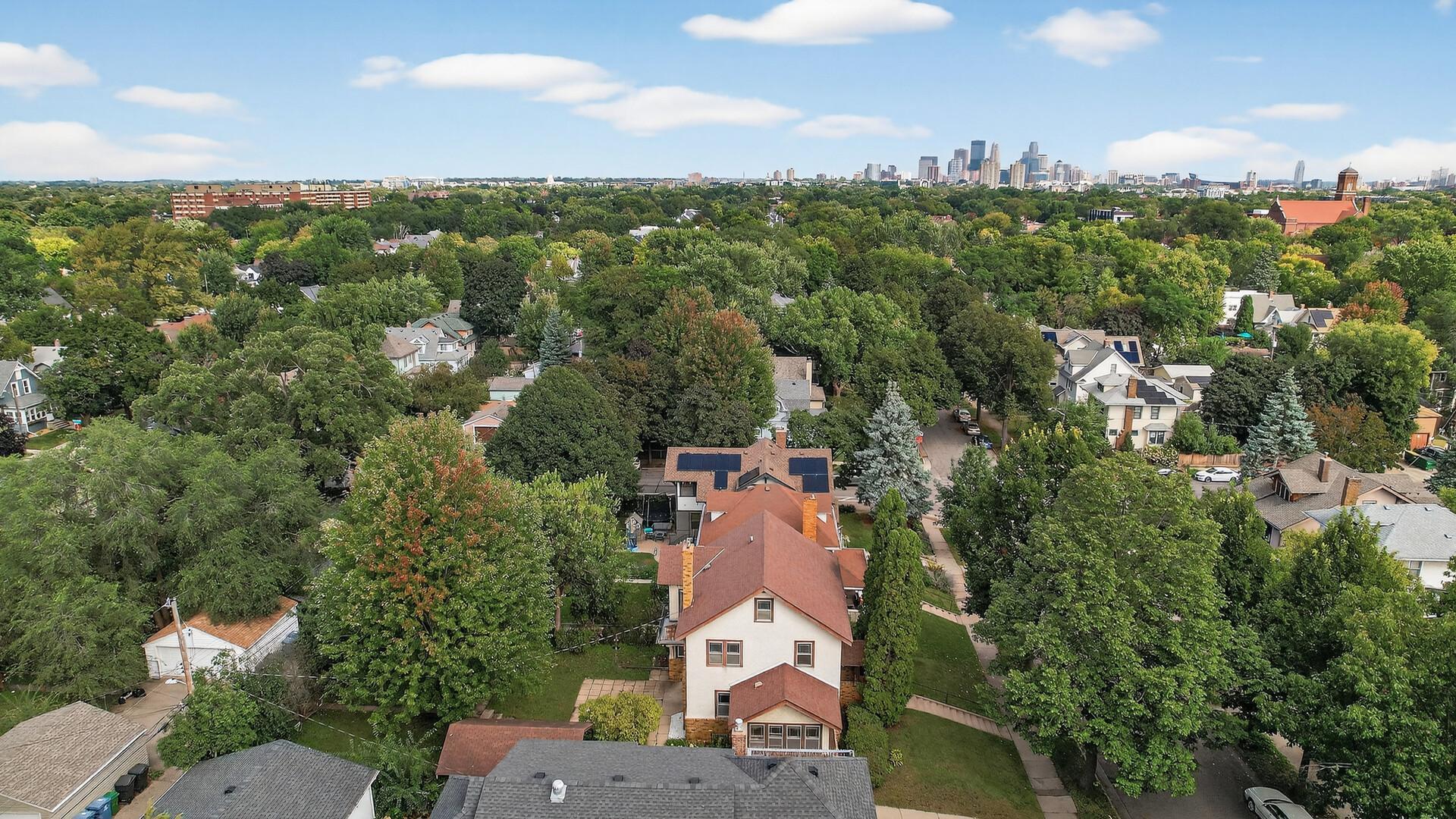 Minneapolis, Minnesota, 55409, United States, 4 Bedrooms Bedrooms, ,2 BathroomsBathrooms,Residential,For Sale,1959078