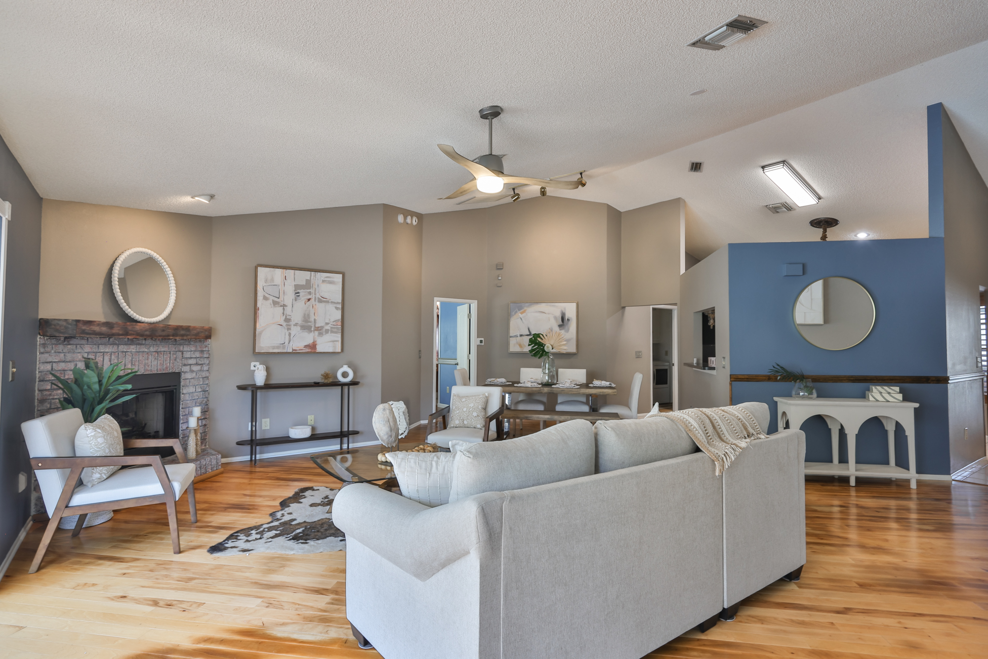 Tampa, Florida, 33635, United States, 4 Bedrooms Bedrooms, ,2 BathroomsBathrooms,Residential,For Sale,1996495