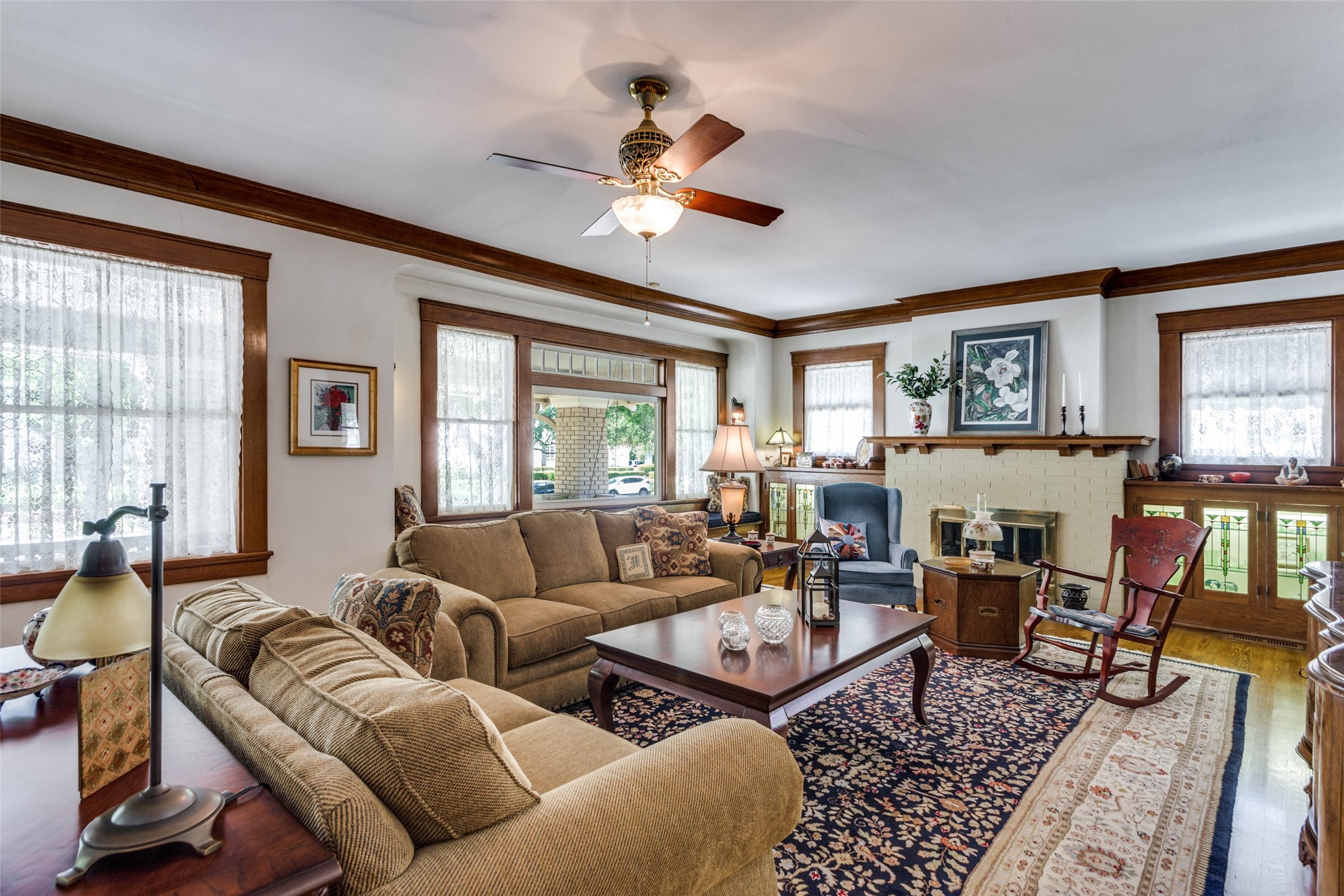 Fort Worth, Texas, 76110, United States, 4 Bedrooms Bedrooms, ,3 BathroomsBathrooms,Residential,For Sale,1940133