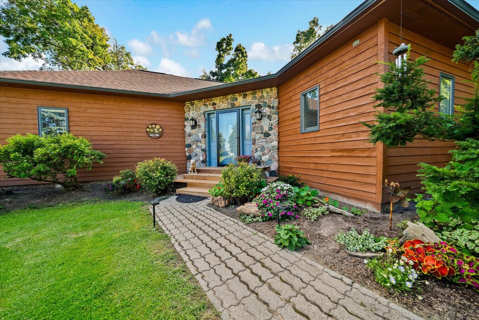 Wilson, Wisconsin, 53070, United States, 4 Bedrooms Bedrooms, ,2 BathroomsBathrooms,Residential,For Sale,1981812