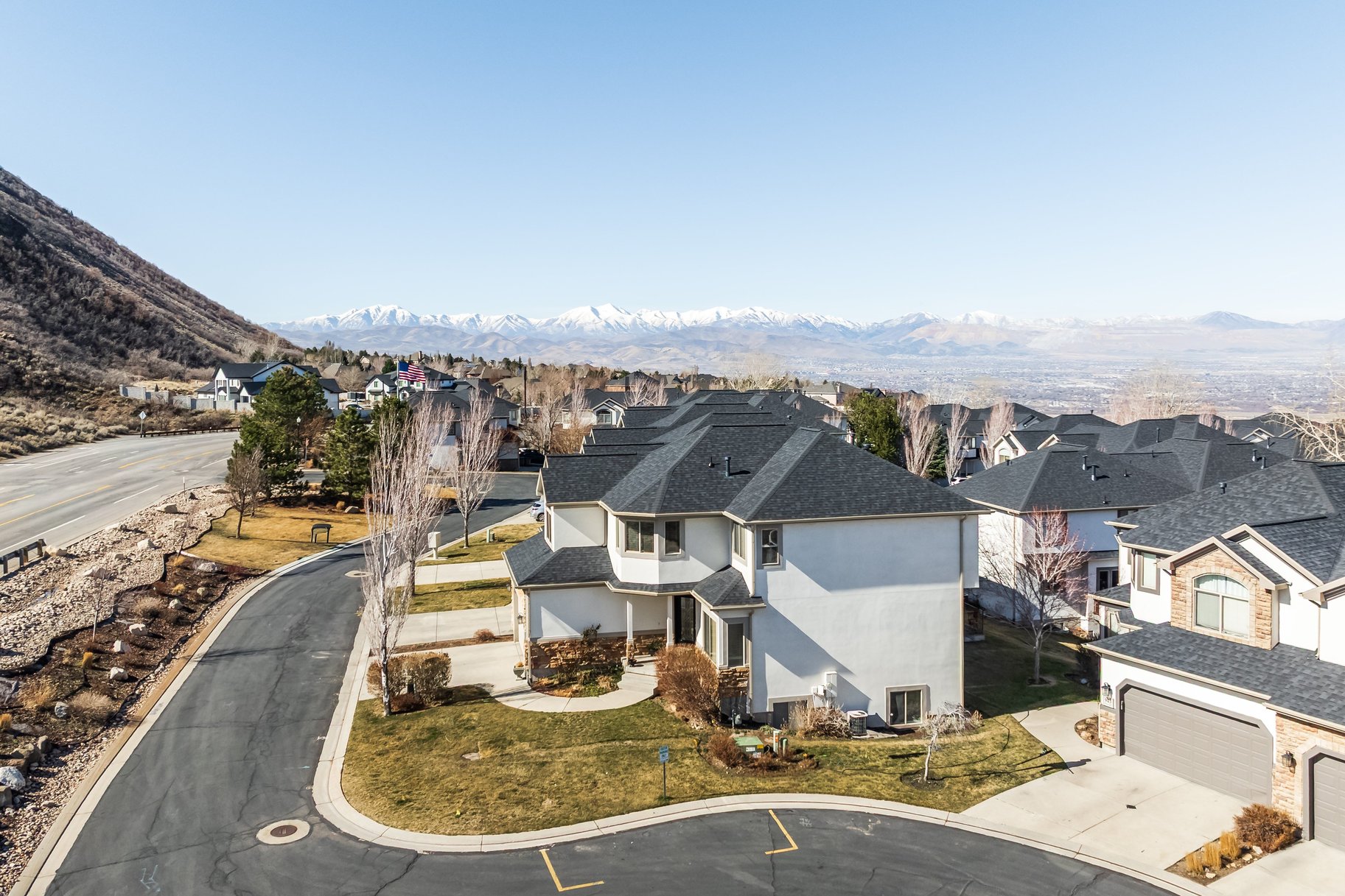  Large Townhouse With Both Mountain and Valley Views - 物件實景