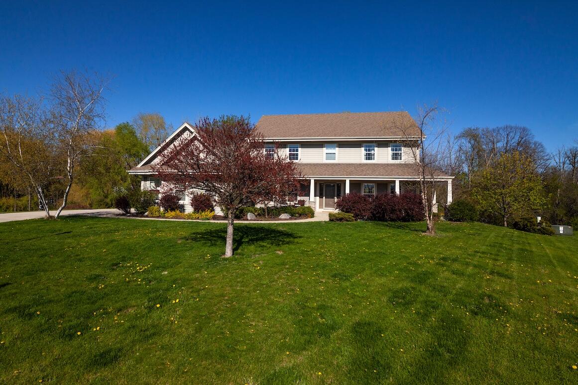 Menomonee Falls, Wisconsin, 53051, United States, 5 Bedrooms Bedrooms, ,4 BathroomsBathrooms,Residential,For Sale,1804805
