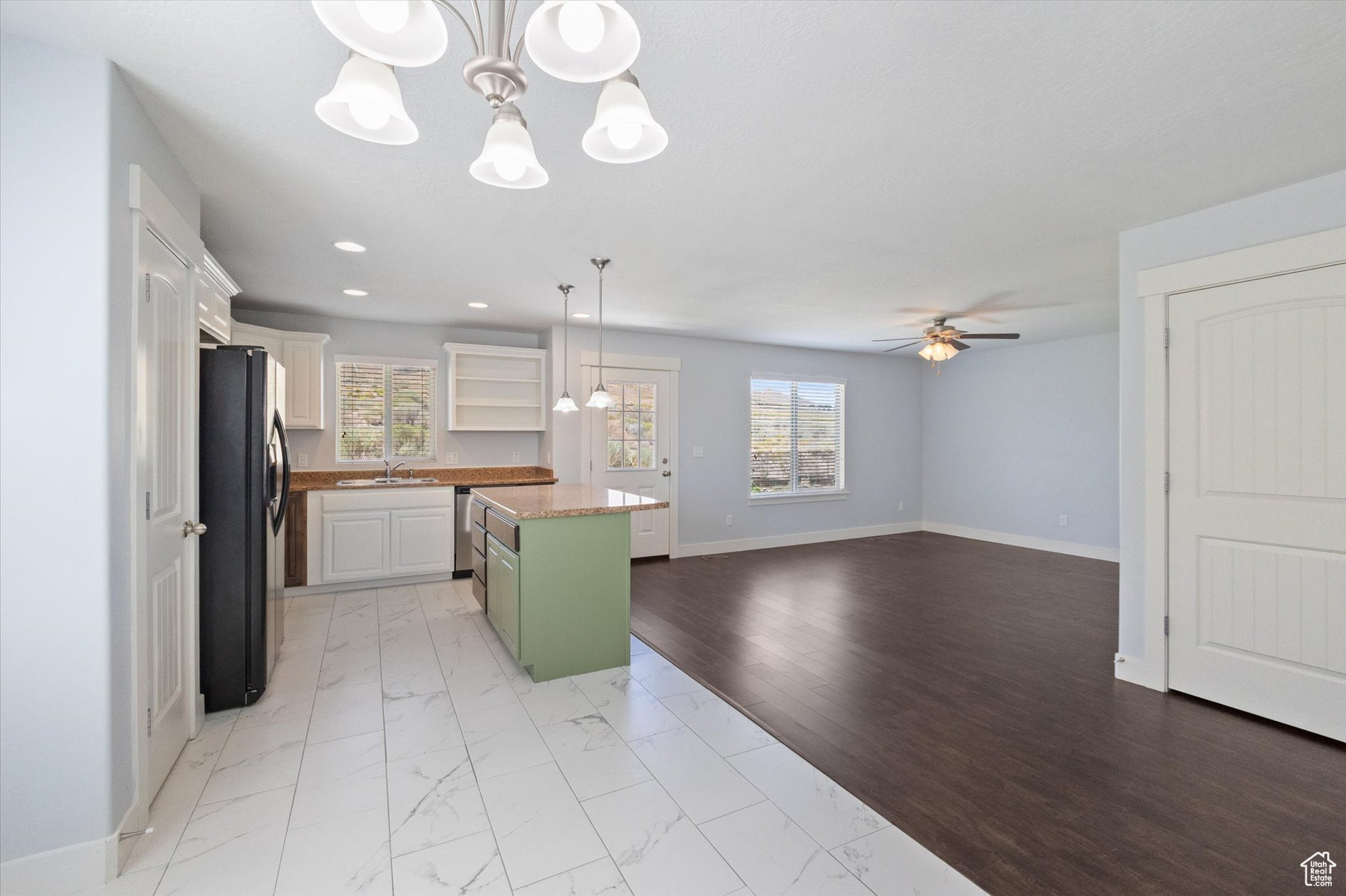 Saratoga Springs, Utah, 84045, United States, 5 Bedrooms Bedrooms, ,4 BathroomsBathrooms,Residential,For Sale,1937453