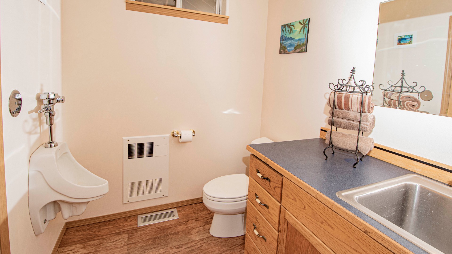 Bonners Ferry, Idaho, 83805, United States, 4 Bedrooms Bedrooms, ,4 BathroomsBathrooms,Residential,For Sale,1920426