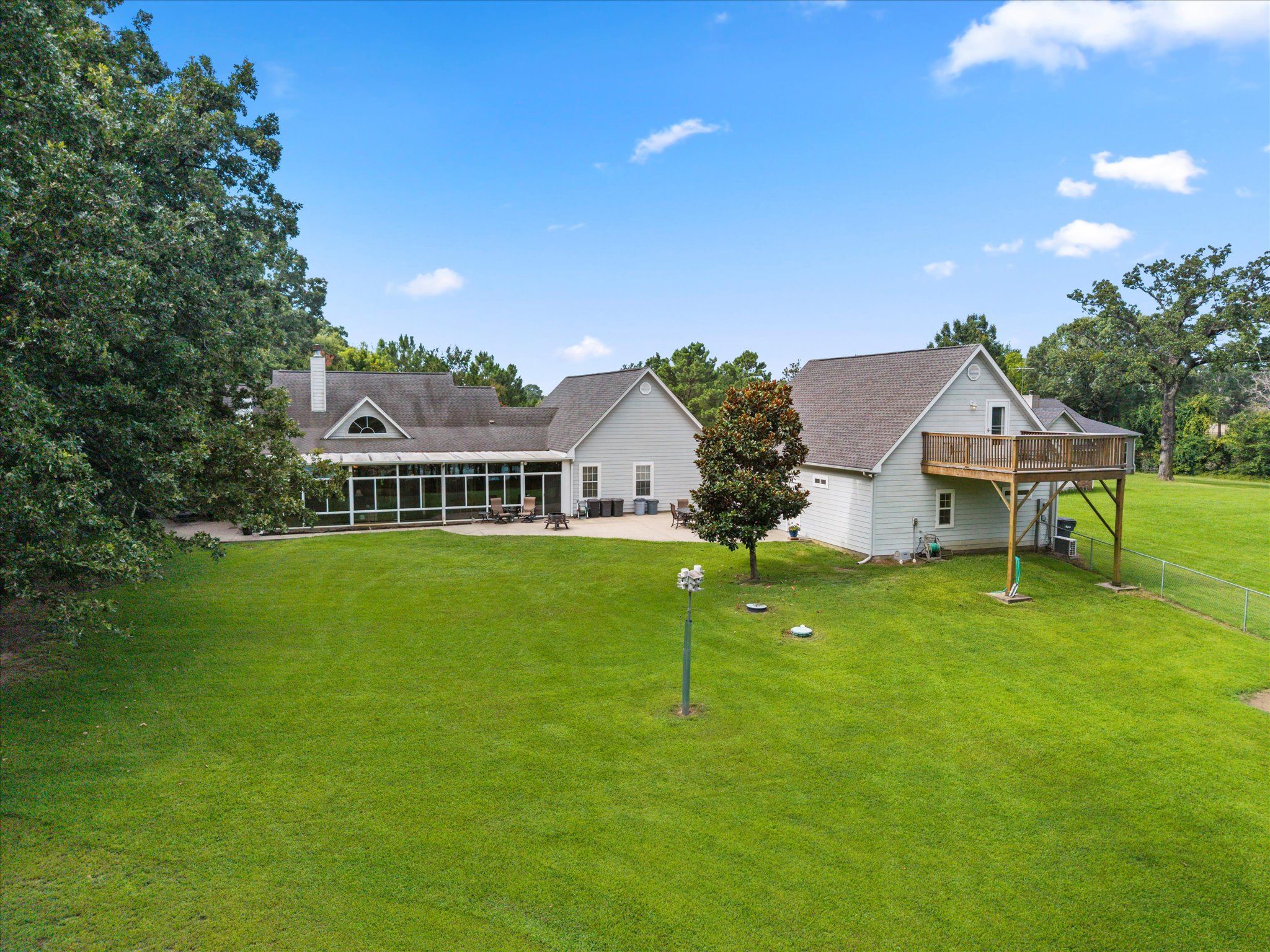 Emory, Texas, 75440, United States, 3 Bedrooms Bedrooms, ,4 BathroomsBathrooms,Residential,For Sale,1892532