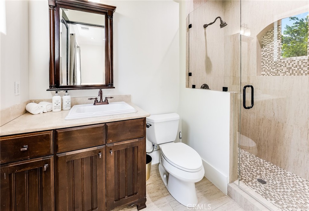 Woodland Hills, California, 91367, United States, 5 Bedrooms Bedrooms, ,6 BathroomsBathrooms,Residential,For Sale,1861197
