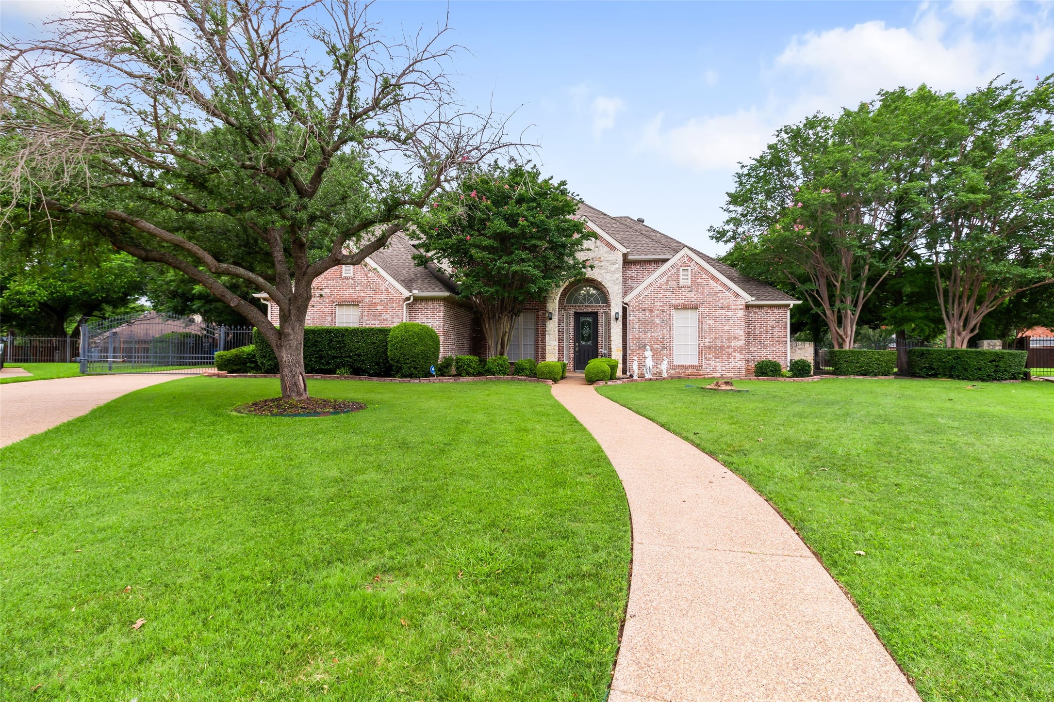 Southlake, Texas, 76092, United States, 5 Bedrooms Bedrooms, ,5 BathroomsBathrooms,Residential,For Sale,1898748