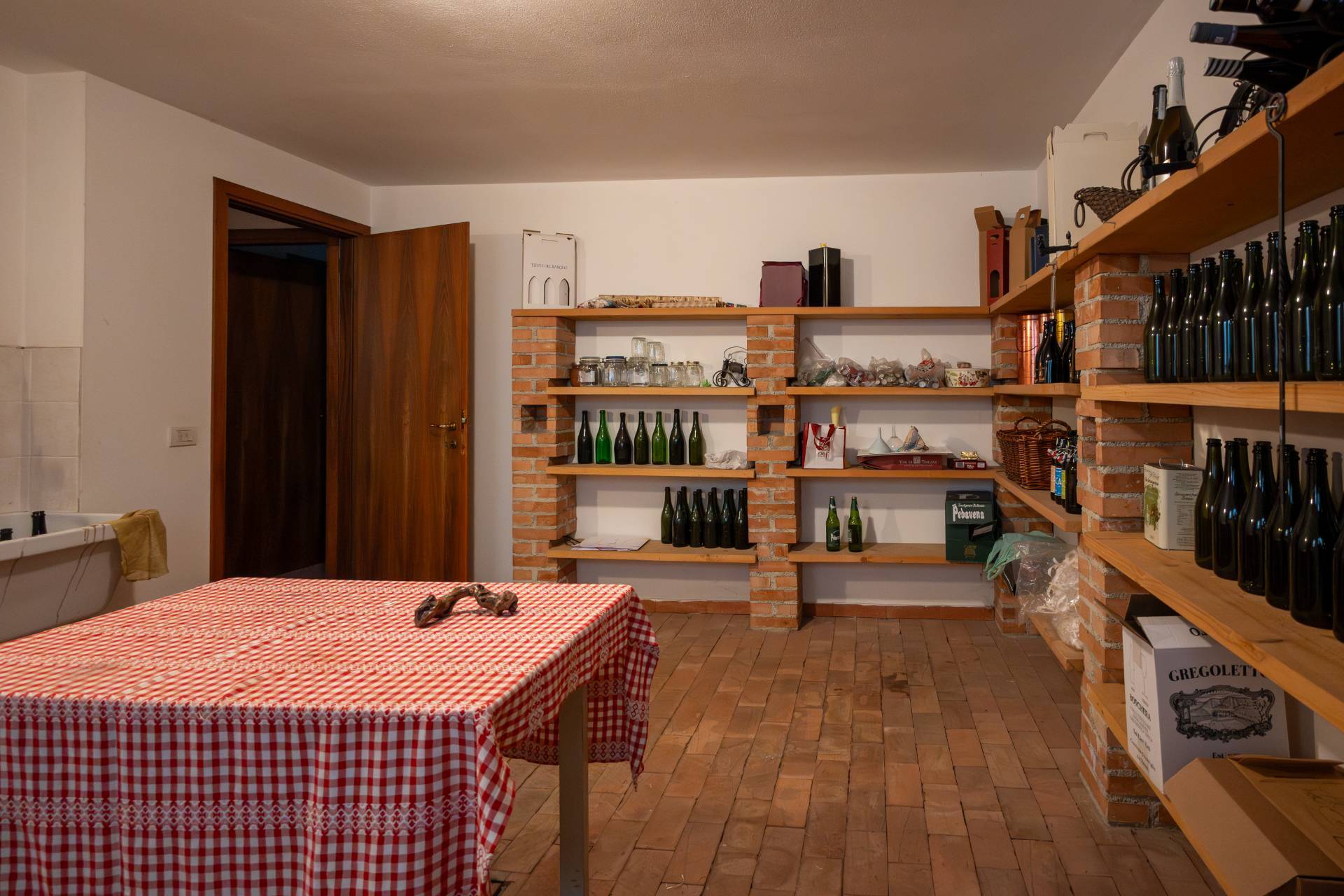 Cison di Valmarino, Treviso, 31030, IT, 4 Bedrooms Bedrooms, ,5 BathroomsBathrooms,Residential,For Sale,1934624
