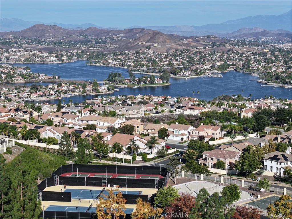 Lake Elsinore, California, 92532, United States, 4 Bedrooms Bedrooms, ,3 BathroomsBathrooms,Residential,For Sale,1988031